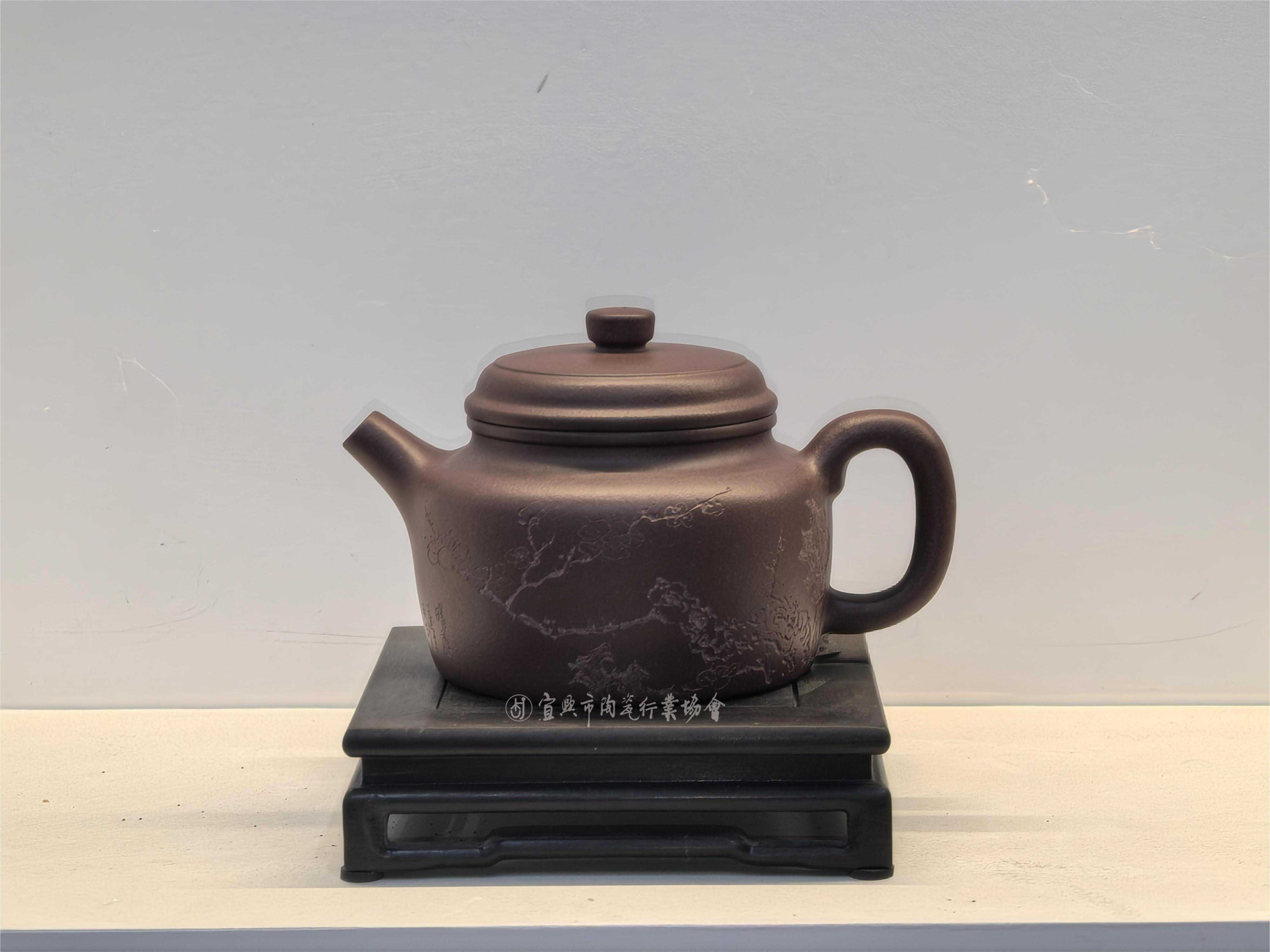 德钟壶.jpg